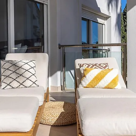 Diez In Spacious Balcony And Sea View Appartement Estepona