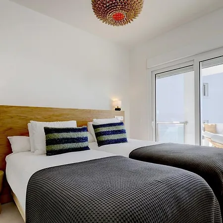 Diez In Spacious Balcony And Sea View Estepona