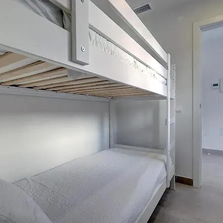 Gerenoveerd Diez: Groot Balkon & Zeezicht Apartment