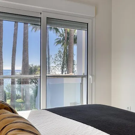 Diez In Spacious Balcony And Sea View *