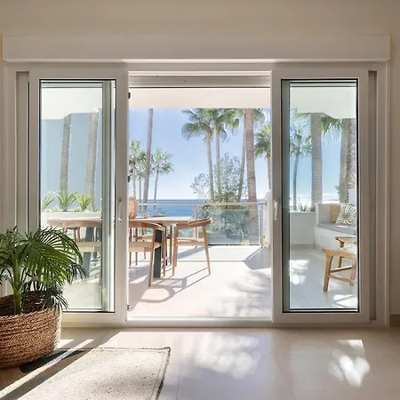 아파트 Diez In Spacious Balcony And Sea View