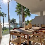 Diez In Spacious Balcony And Sea View Estepona