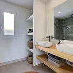Apartment Diez In Spacious Balcony And Sea View