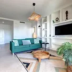 Diez In Spacious Balcony And Sea View Apartment *