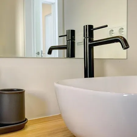 Diez In Spacious Balcony And Sea View Estepona