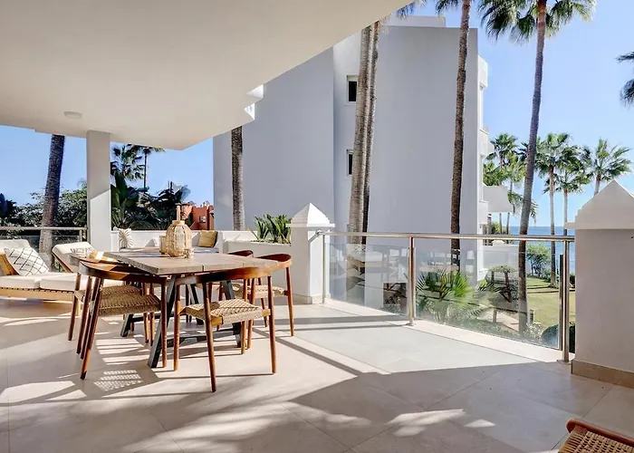 Diez In Spacious Balcony And Sea View *