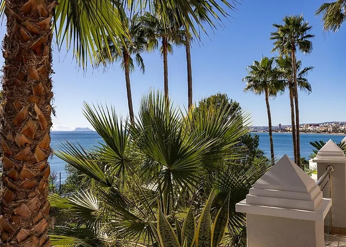 Diez In Spacious Balcony&sea View Apartamento Estepona