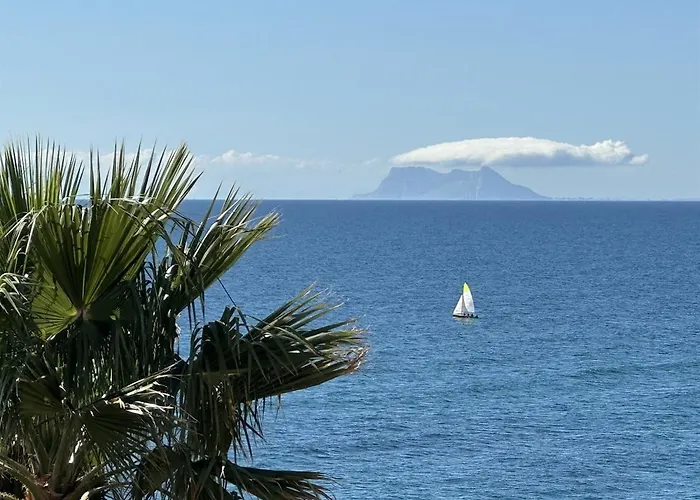 Diez In Spacious Balcony&sea View Apartamento Estepona